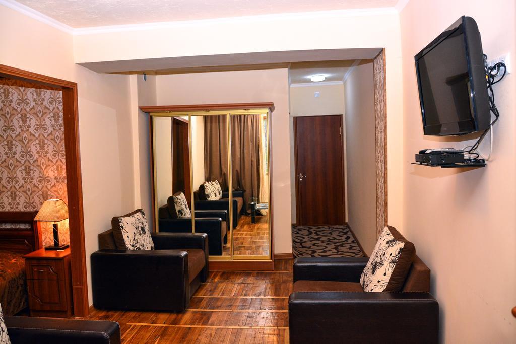 Sanahin Bridge Hotel Алаверди Экстерьер фото